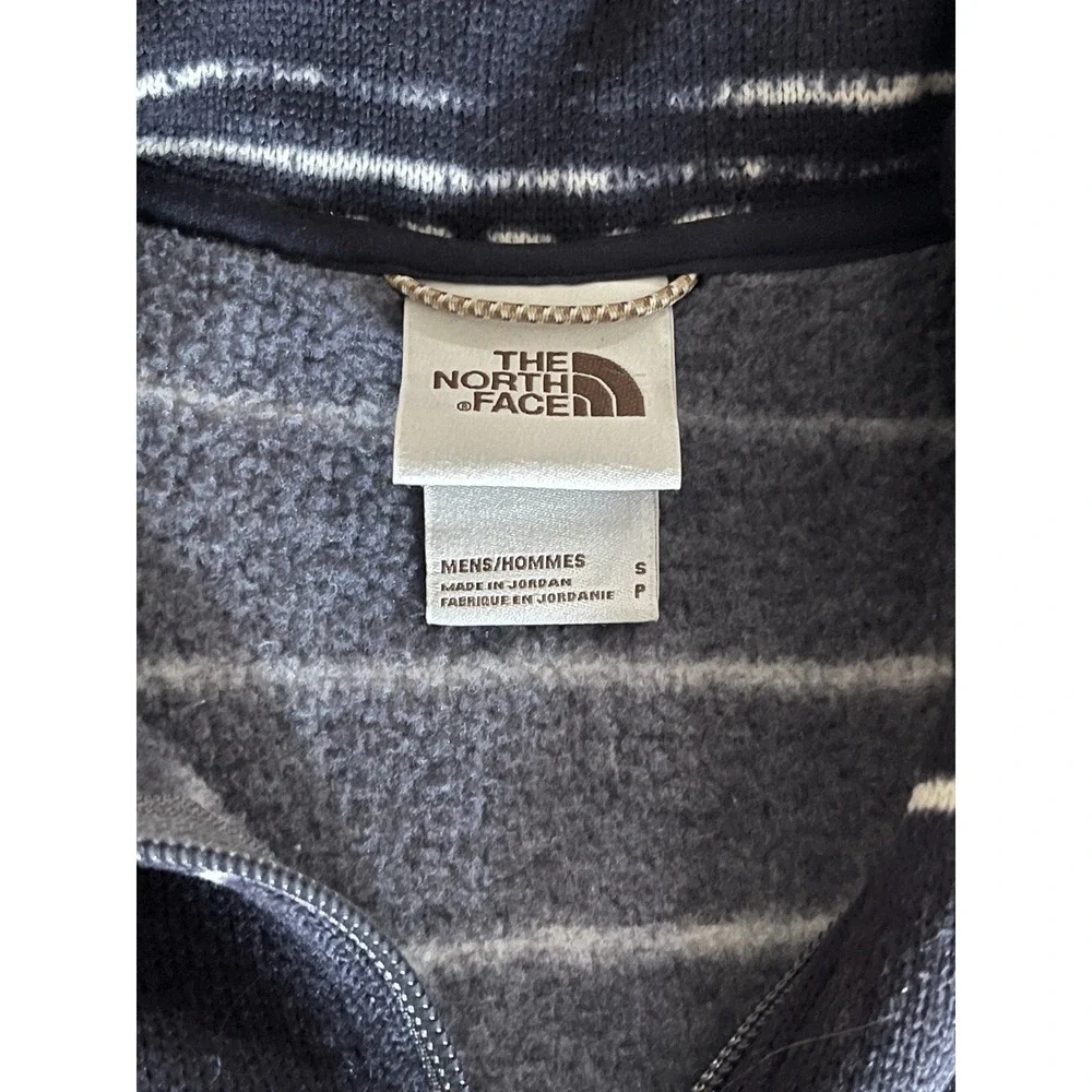 Men's small  The North Face Quarter Zip Navy Fisherman Naval Pattern Sweater